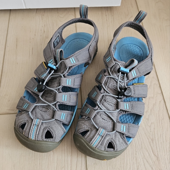 KEEN Clearwater 7.5 38 Wmns CNX Sandals Waterproof Outdoor Hiking All Terrain - Picture 10 of 12